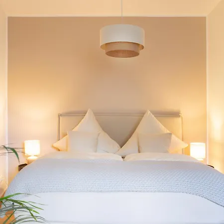 Geschmackvoll! 2 Schlafzimmer! Klimatisiert! Gassenviertel-fußgängerzone! Wohnzimmer! Küche! Bad! Apartment Bayreuth